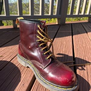 SIZE 41 EU Dr Martens